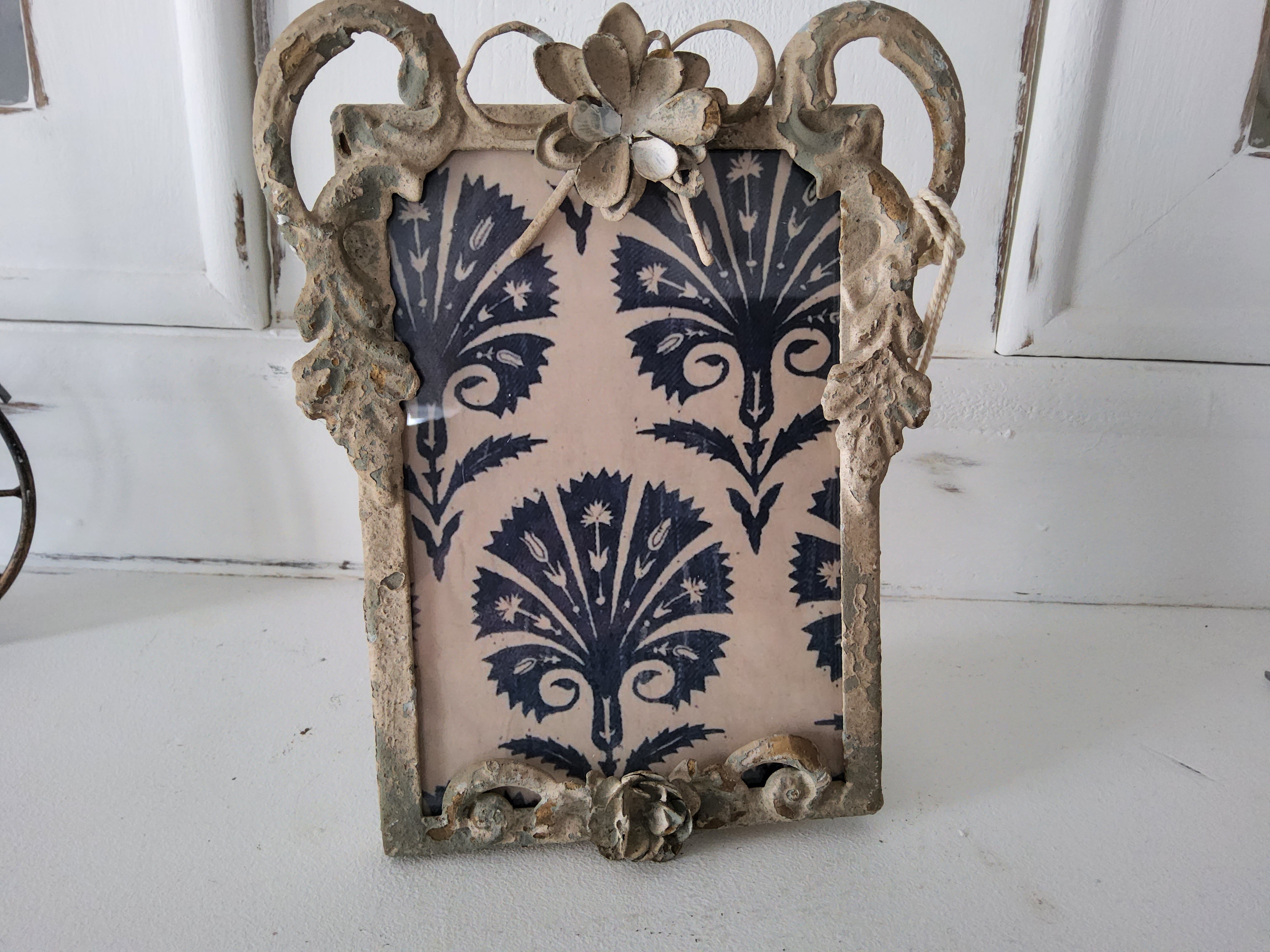 Picture Frames Vintage Metal