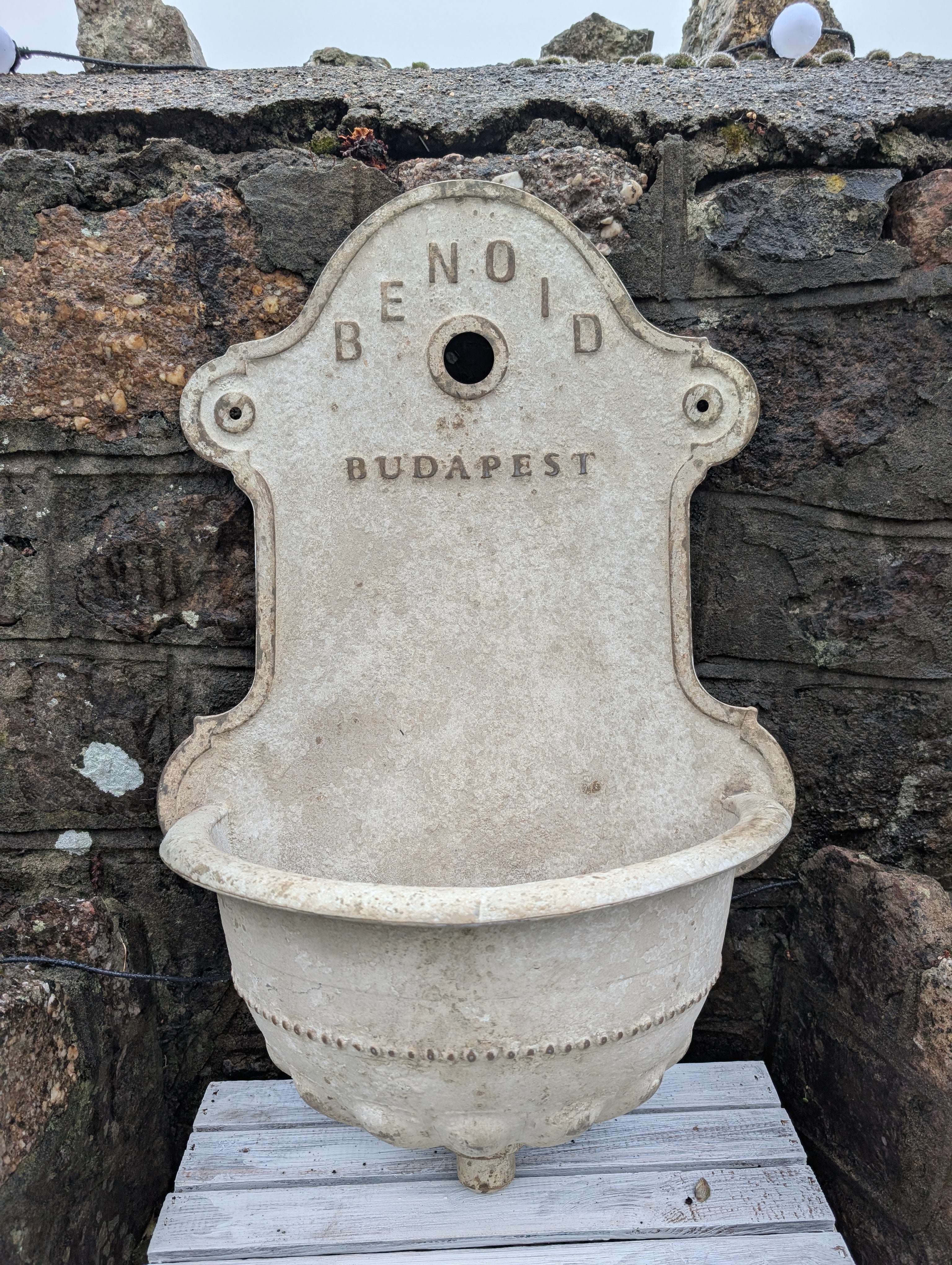 Vintage Wall Fountain Planter