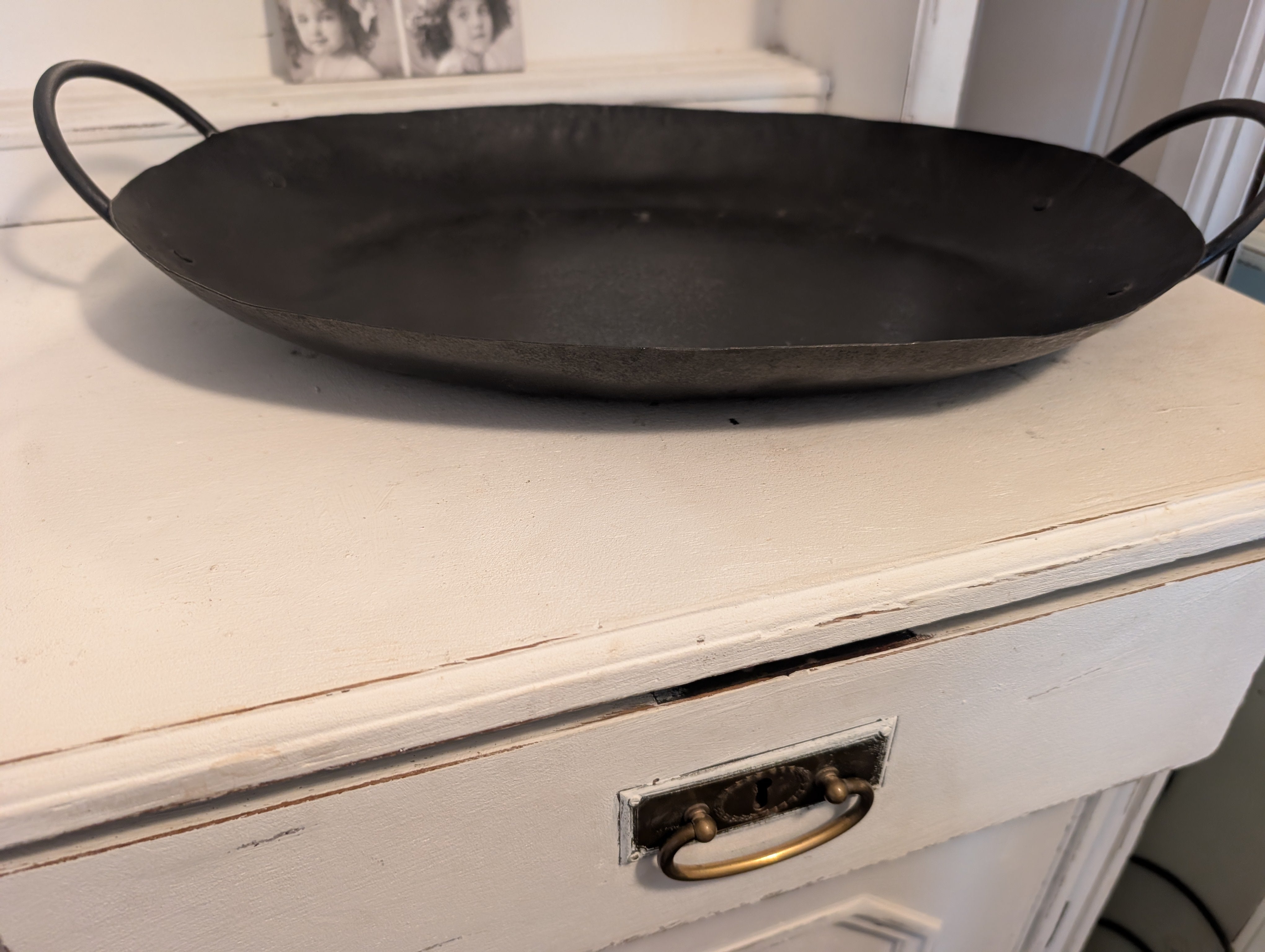 Cast Iron Serving Tray Antic
