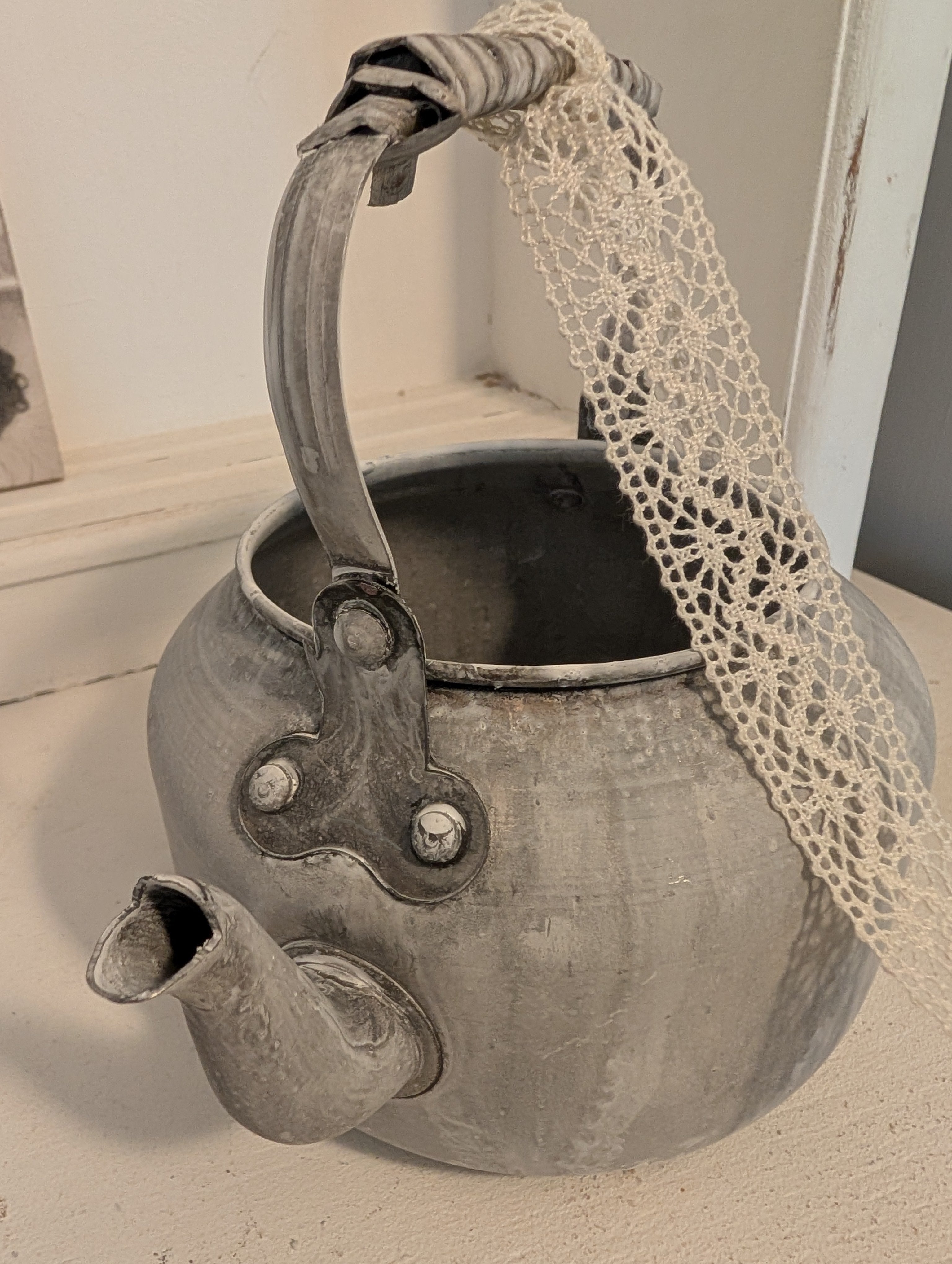 Vintage Kettle Zinc Grey