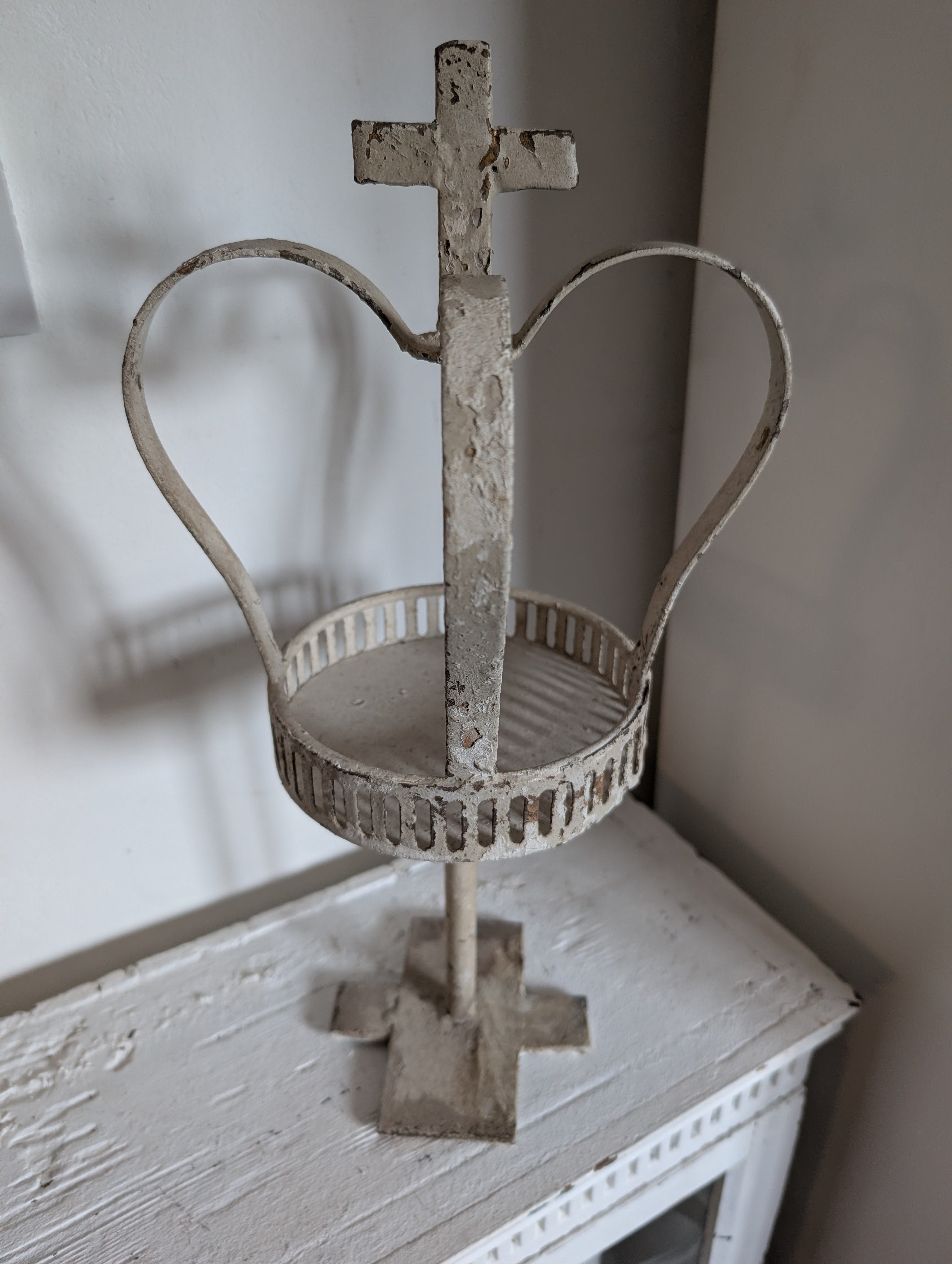 Shabby Chic Metal Crown Candle Holder