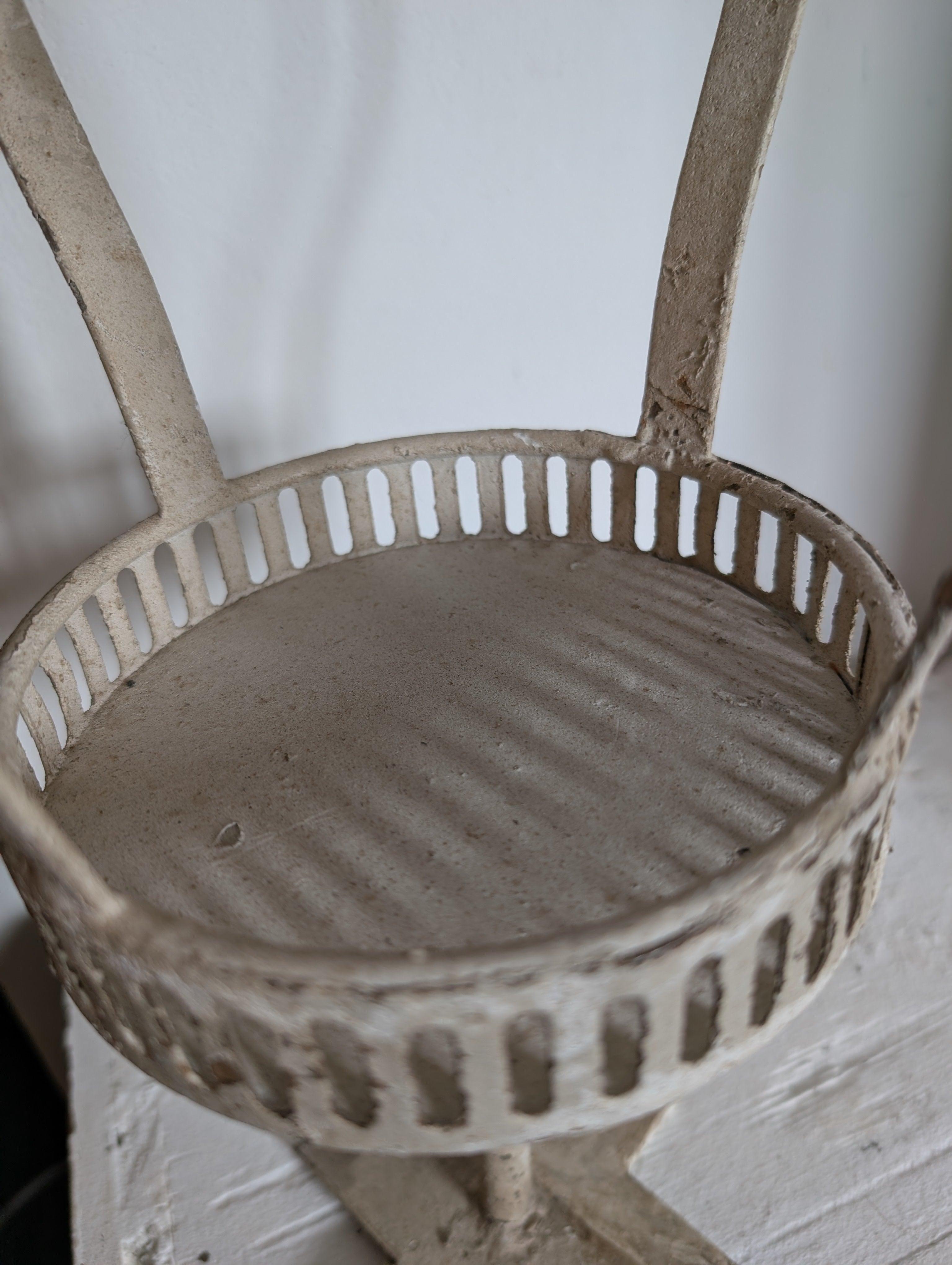 Shabby Chic Metal Crown Candle Holder
