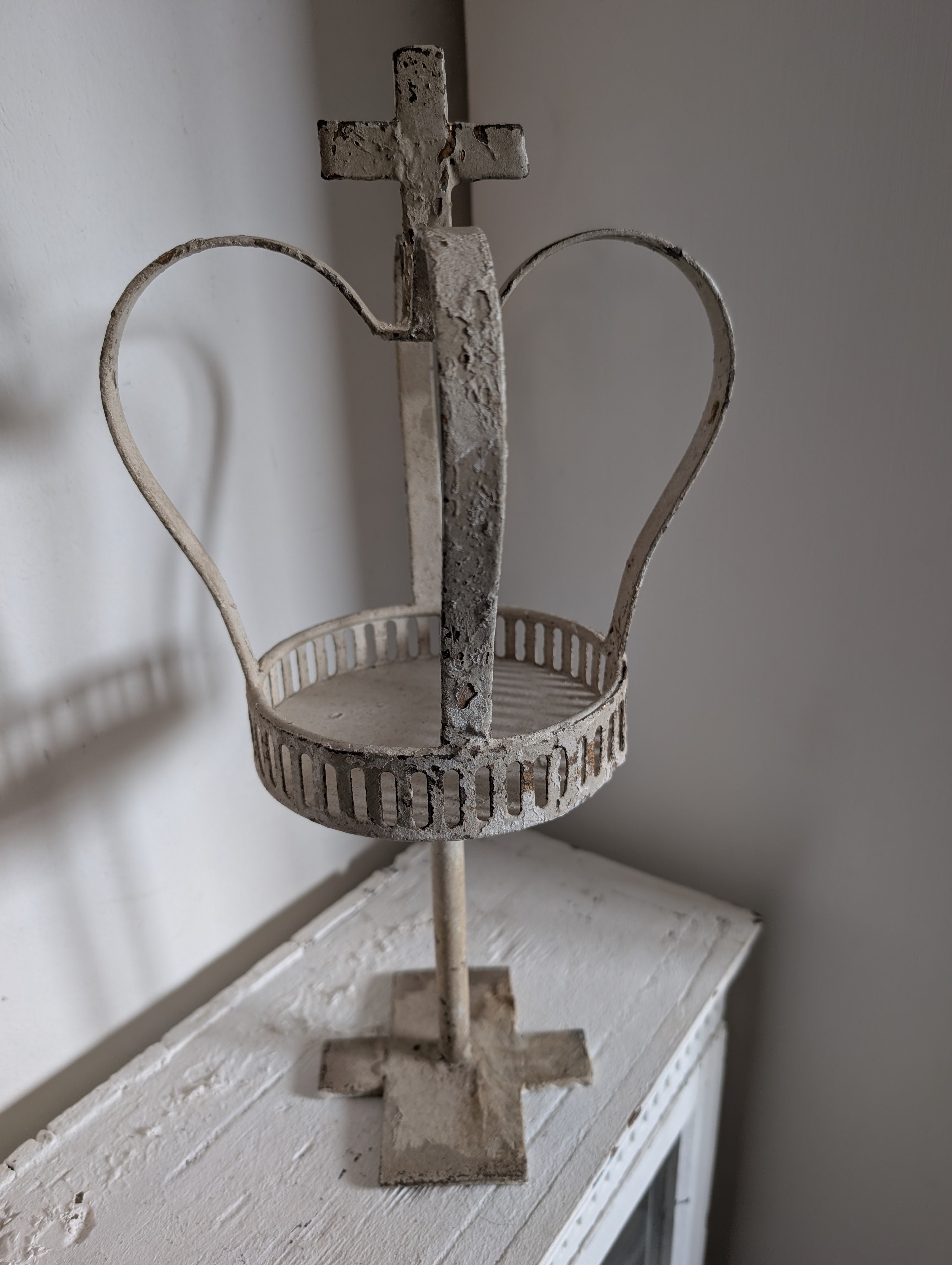 Shabby Chic Metal Crown Candle Holder