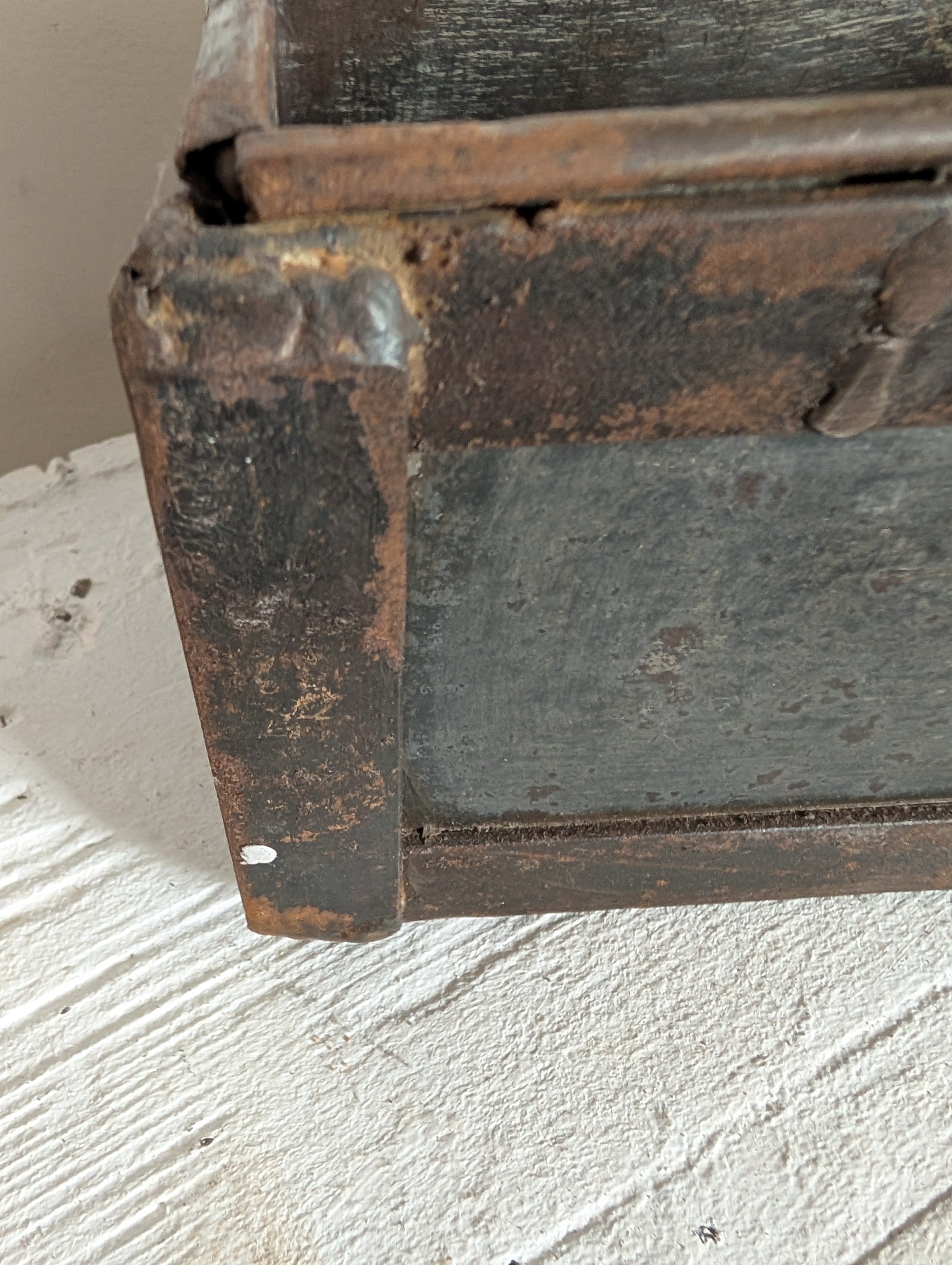 Vintage Brick Mould Metal
