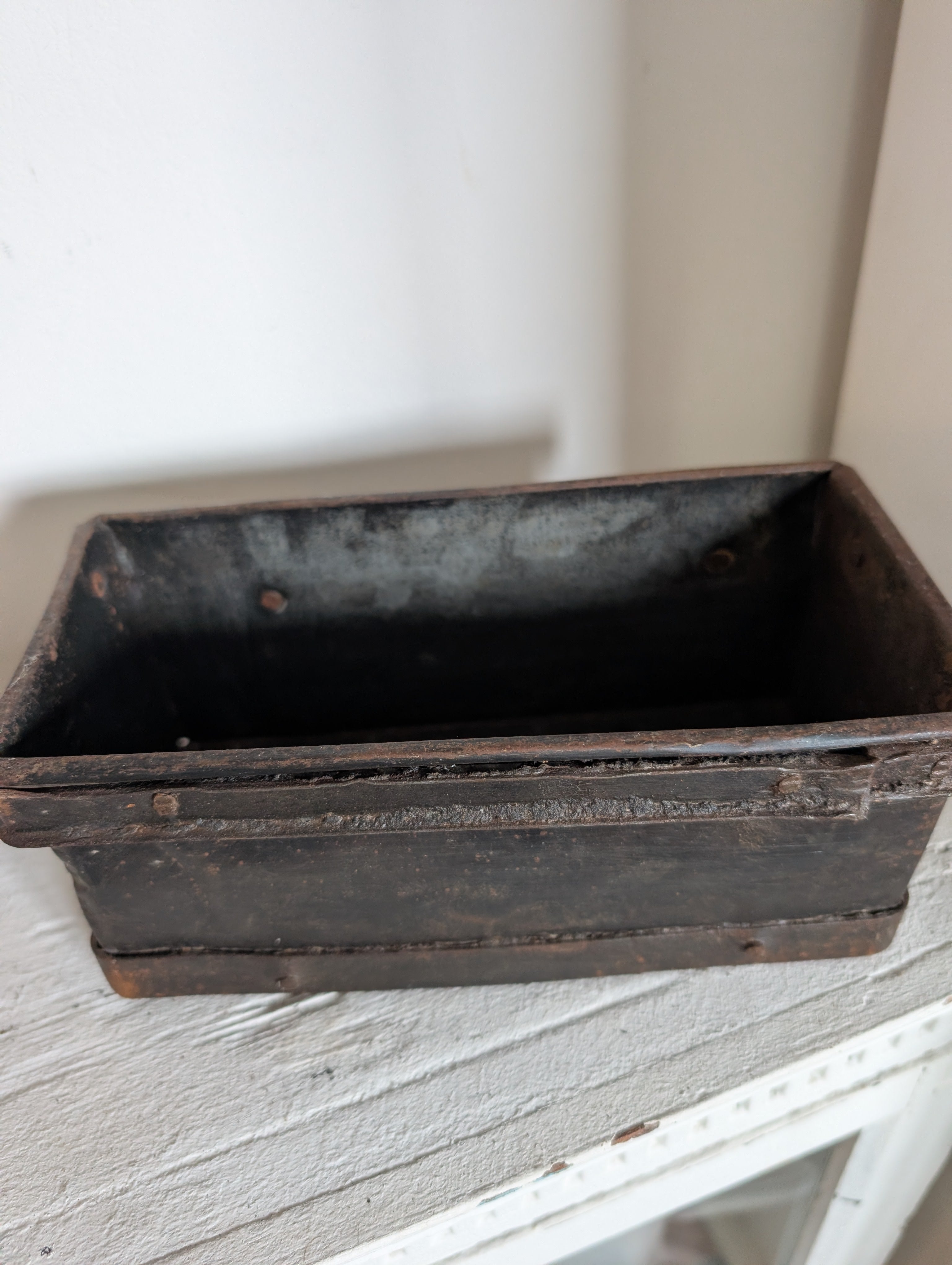 Vintage Brick Mould Metal