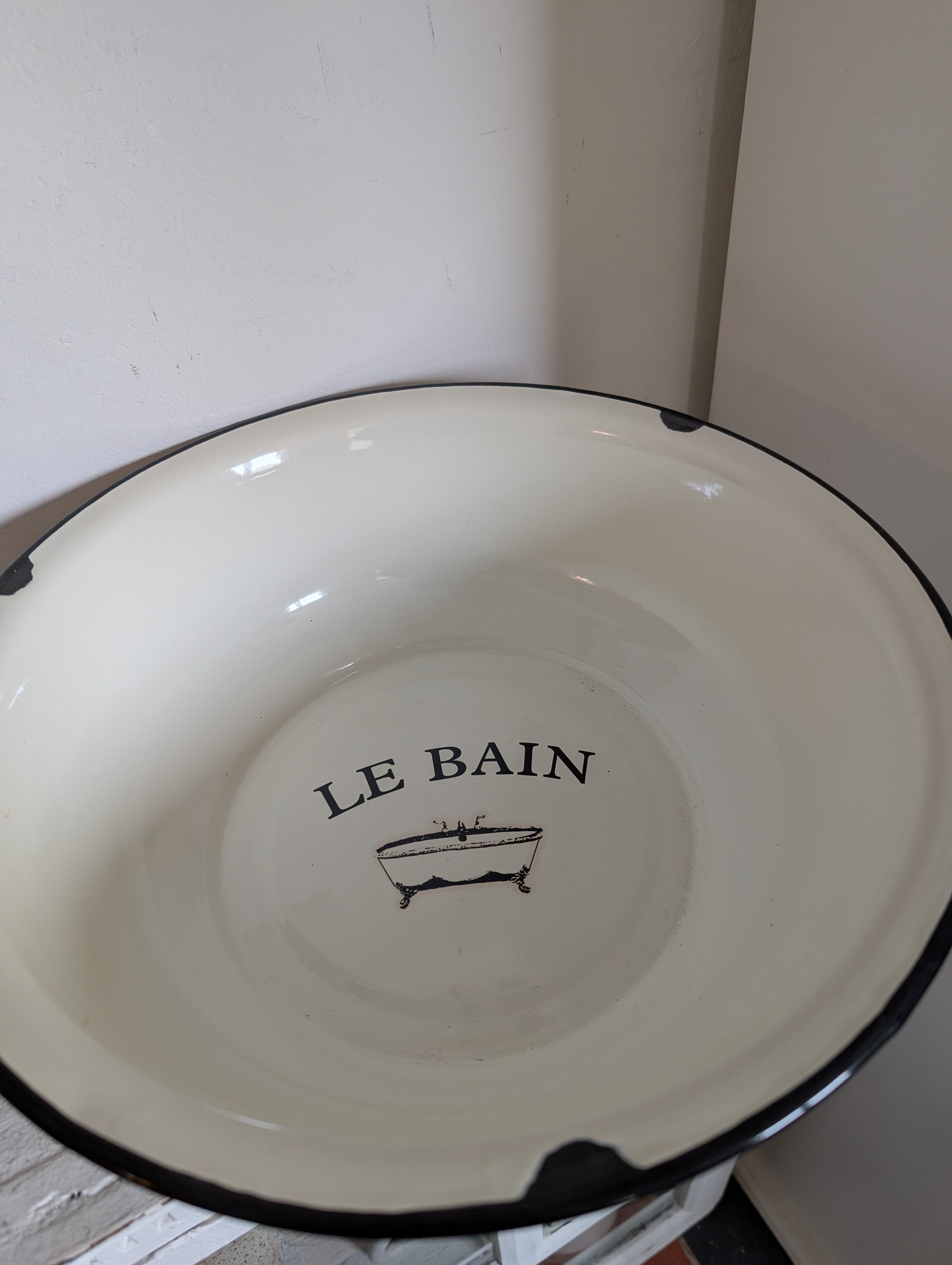 Shabby Chic Vintage Enamel Pitcher and Basin Set - White Cottage Jug with Tray
