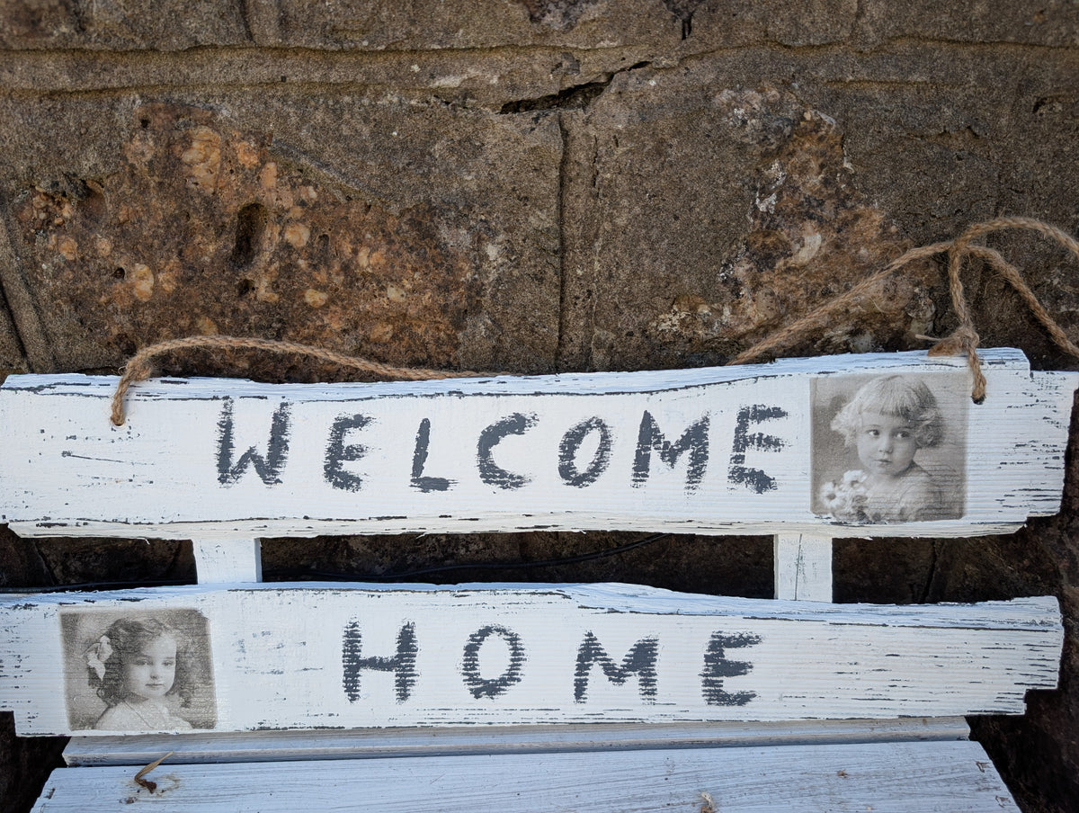 Vintage Shabby Chic Welcome Home Wooden Hanging Sign (58x19cm)