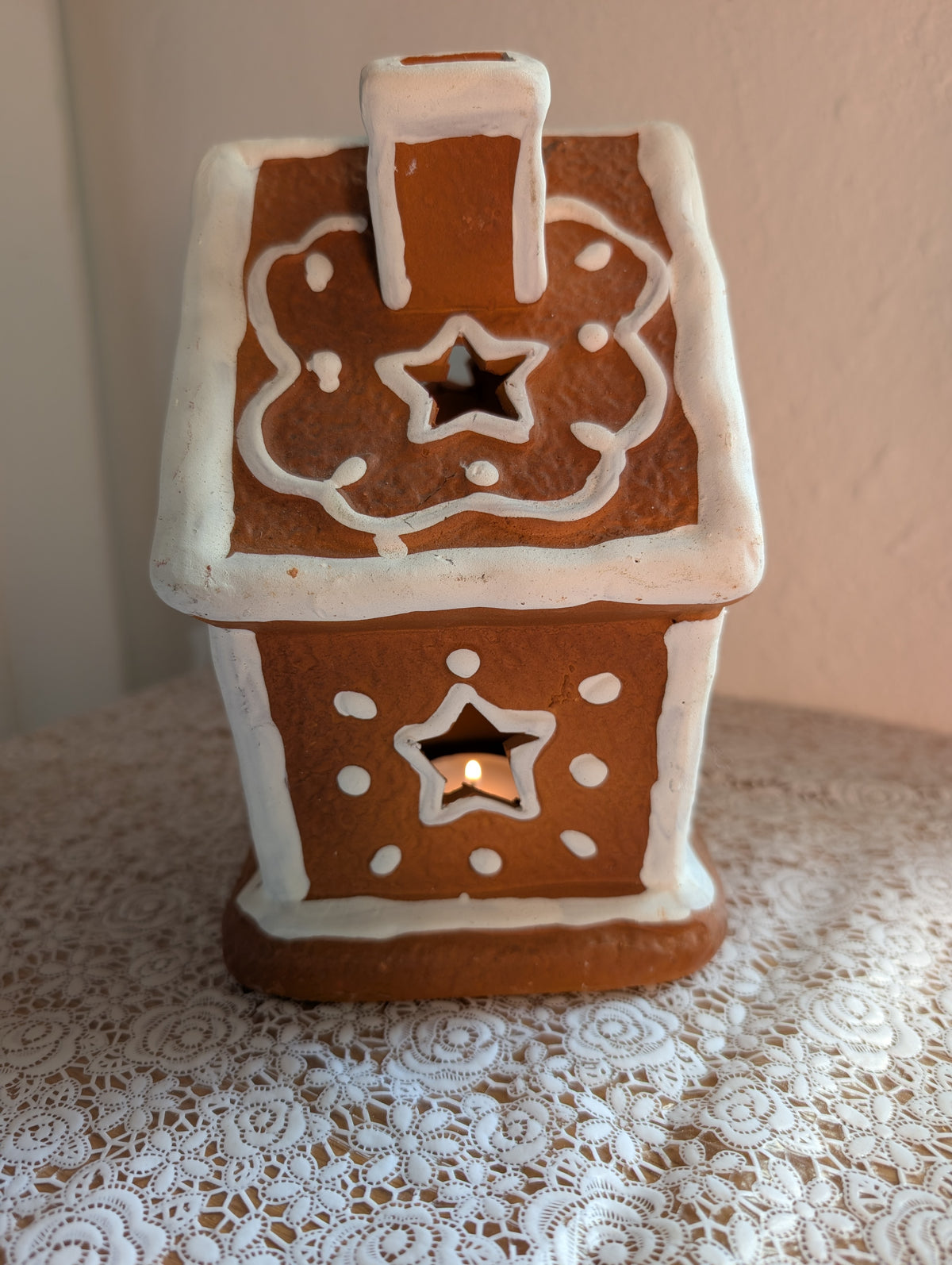 Shabby Chic Gingerbread House Ceramic Tealight Holder 18cm