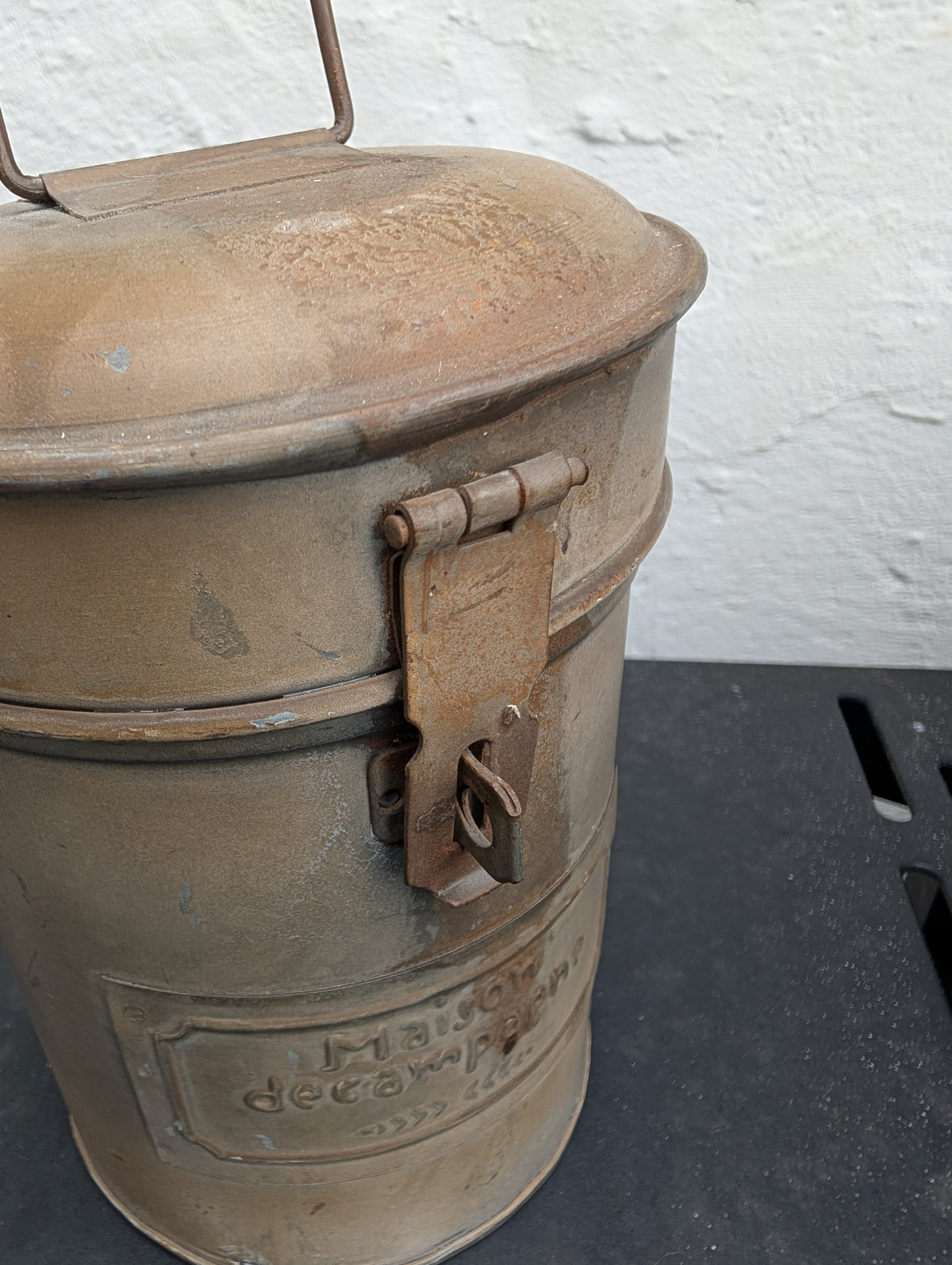 Maison de Campagne Vintage Metal Canister - Shabby Chic Storage Tin