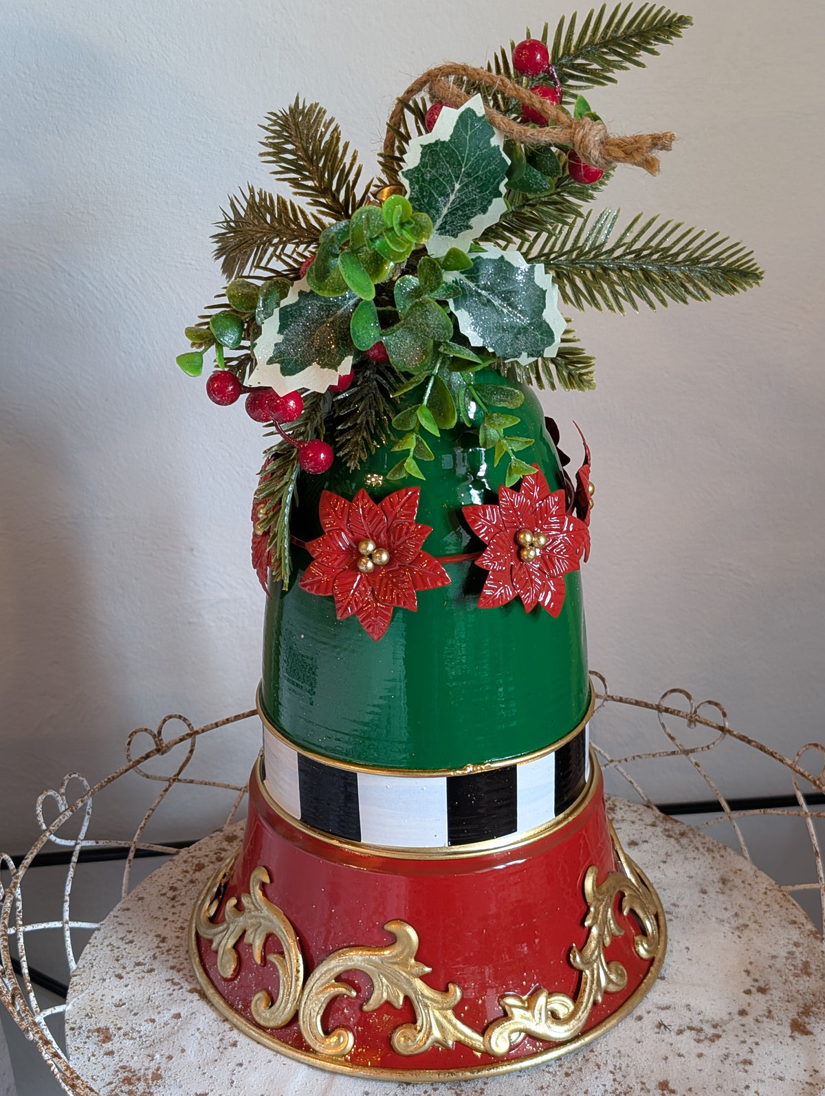 Holiday Decoration Large Festive Metal Christmas Bell Hanging Ornament