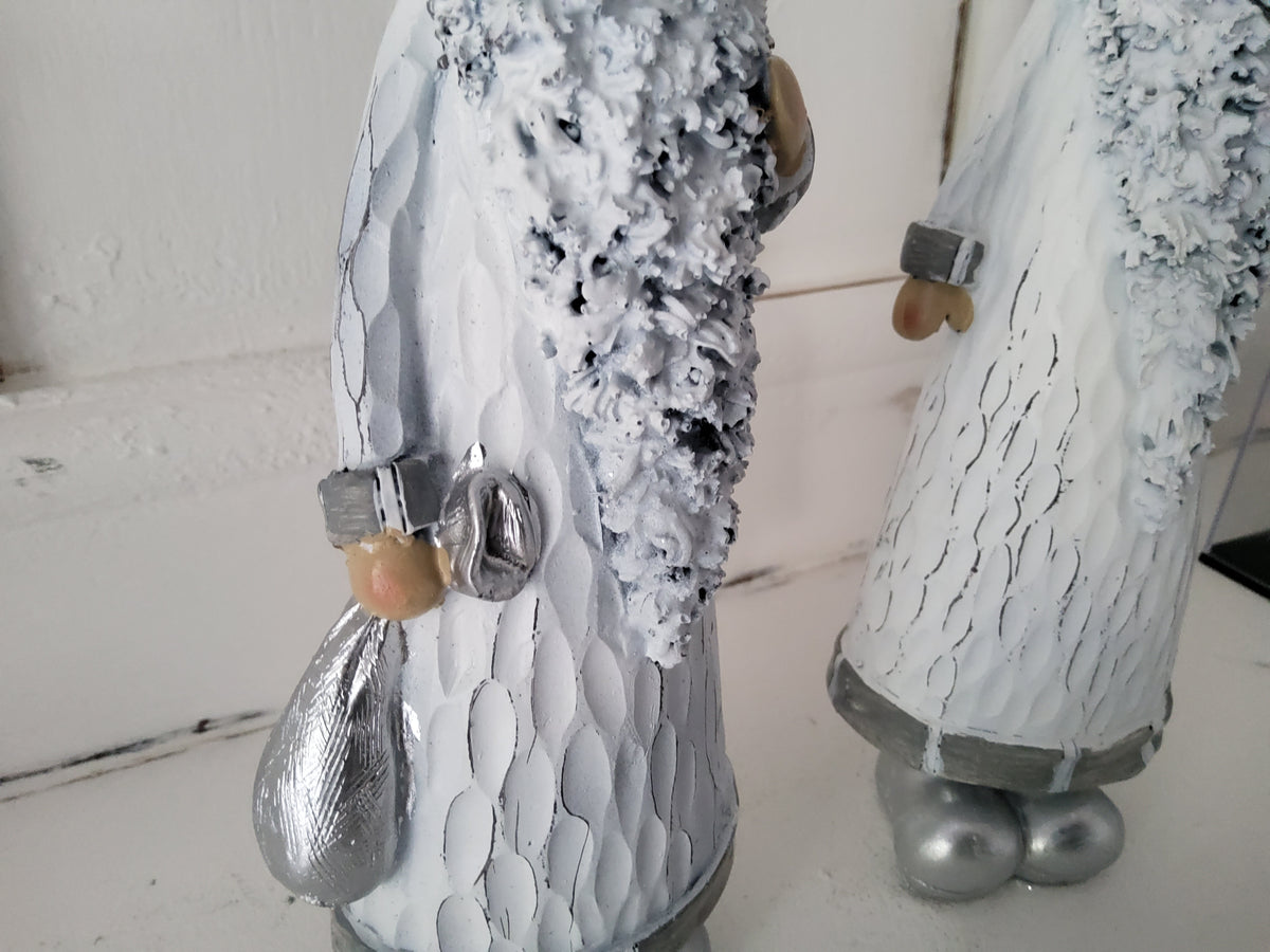 Vintage Shabby Chic Rustic Santa Claus Christmas figurine, 26cm, made of clay, with festive details from Clayre & Eef.