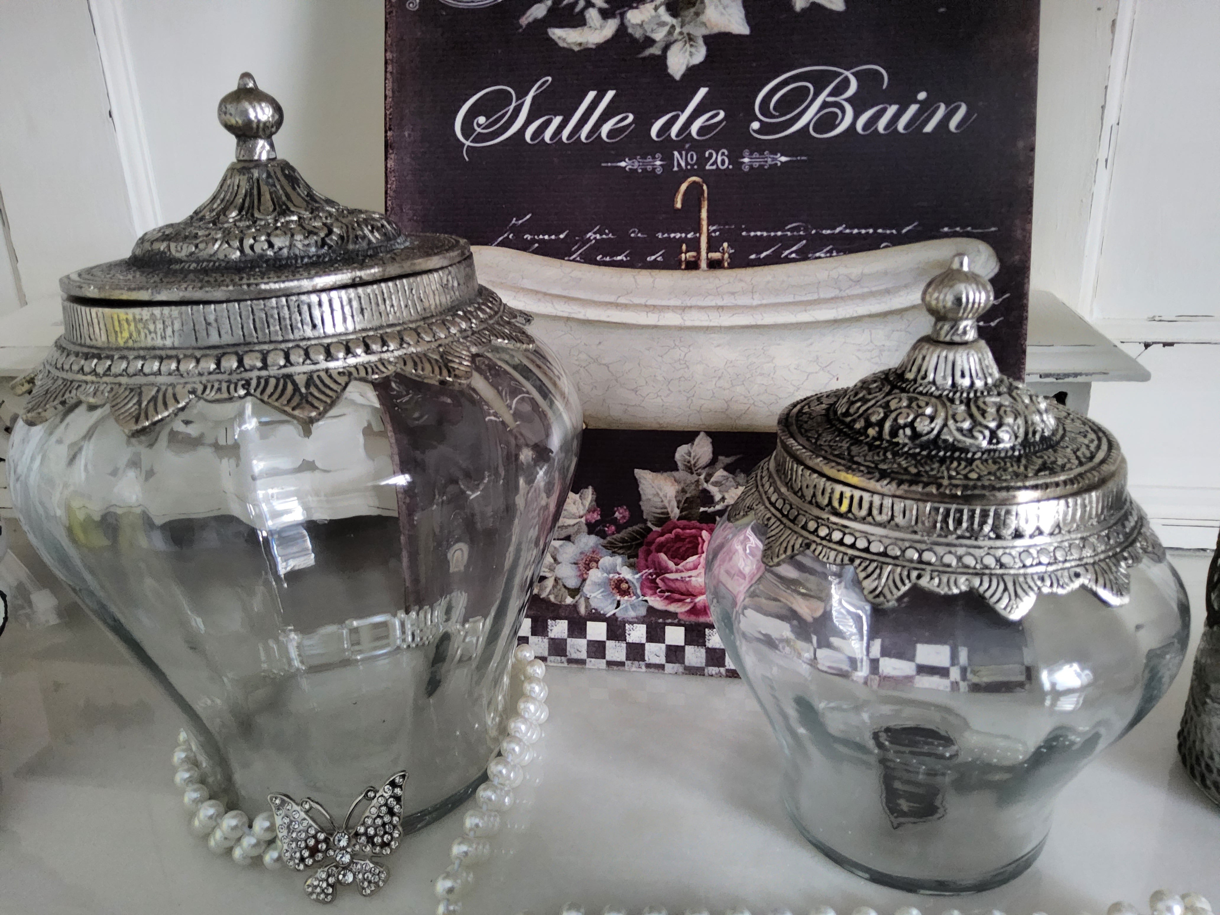 Nostalgic Glass Jars Romantic