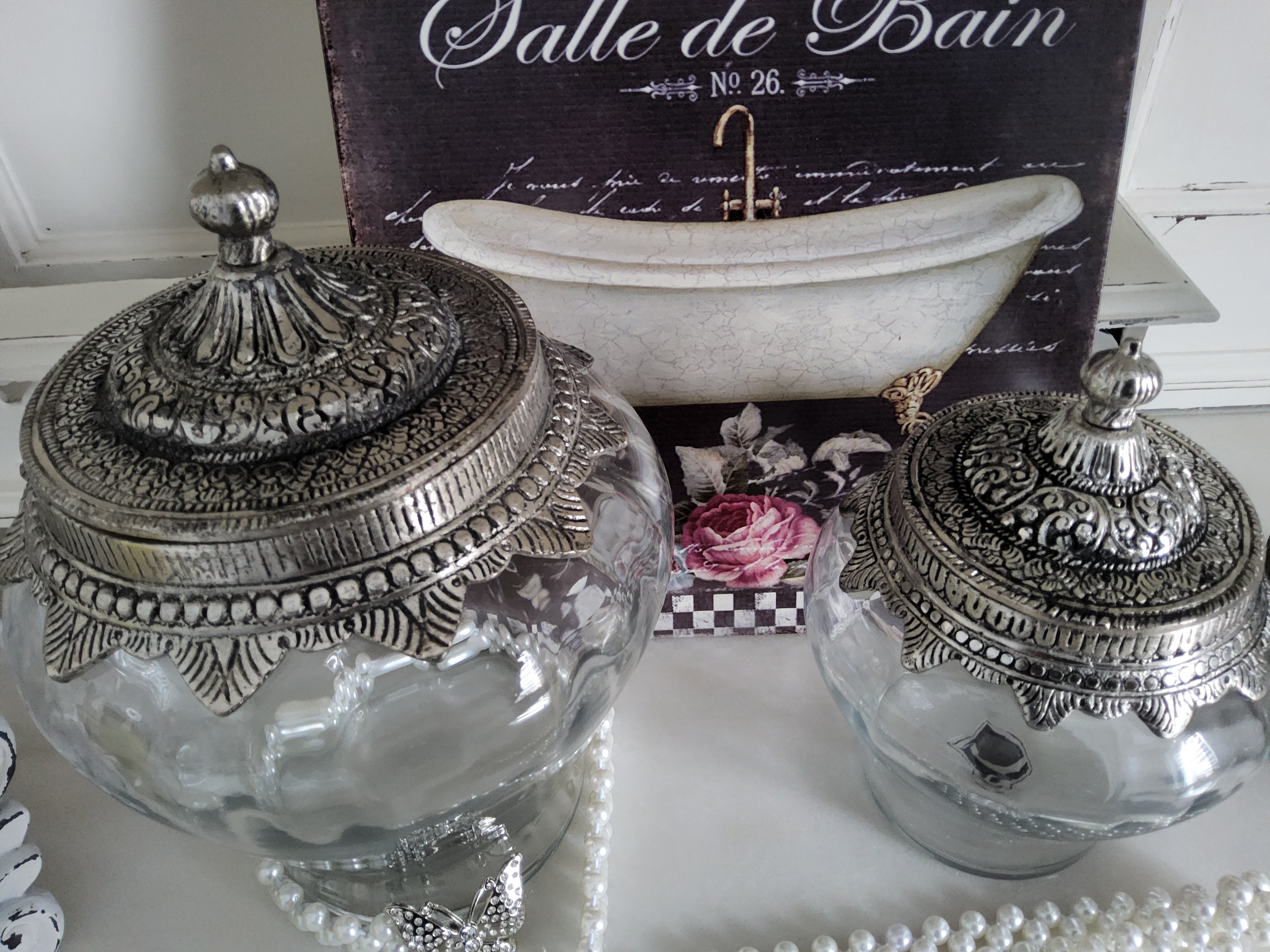 Nostalgic Glass Jars Romantic