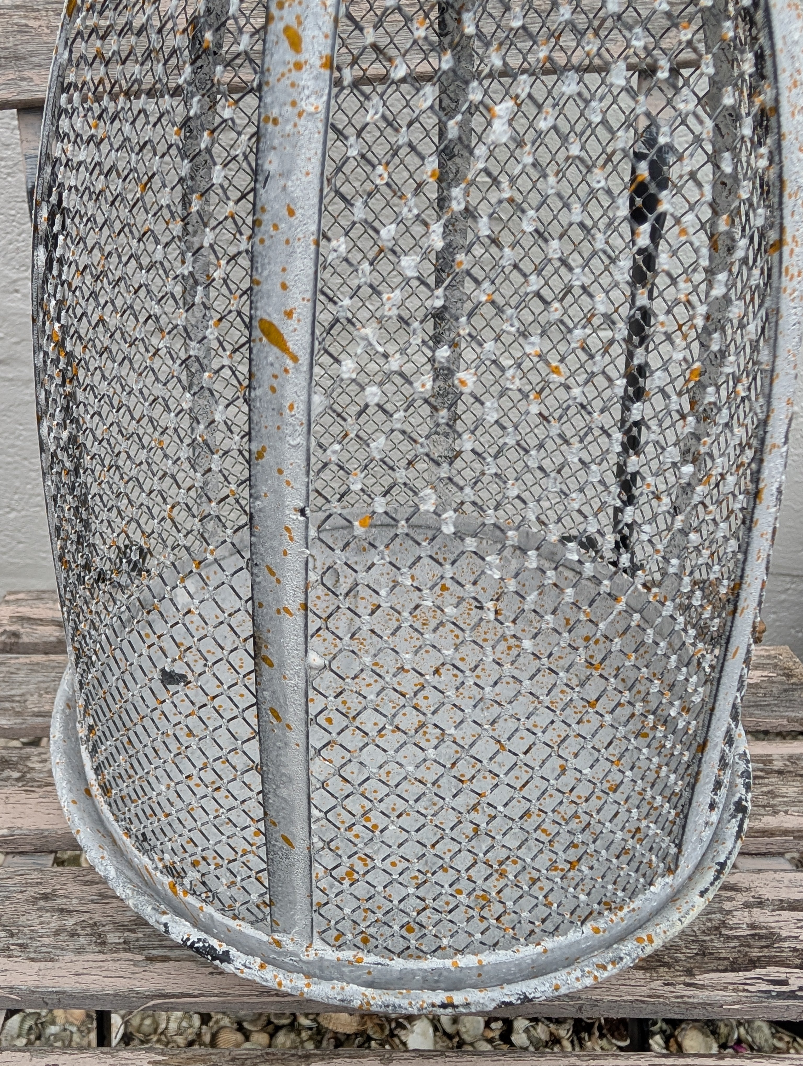 Shabby Chic Metal Crown Cloche