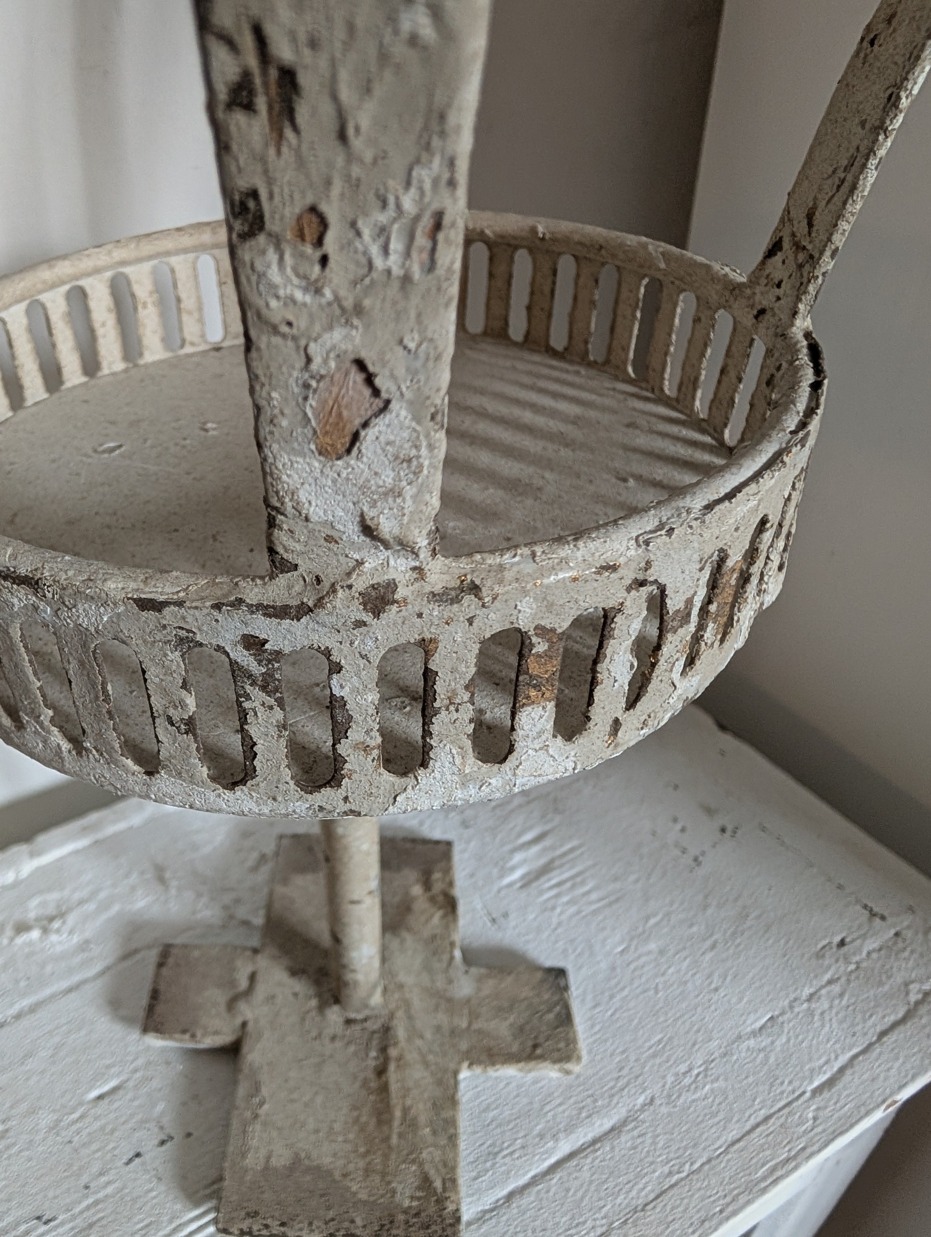 Shabby Chic Metal Crown Candle Holder
