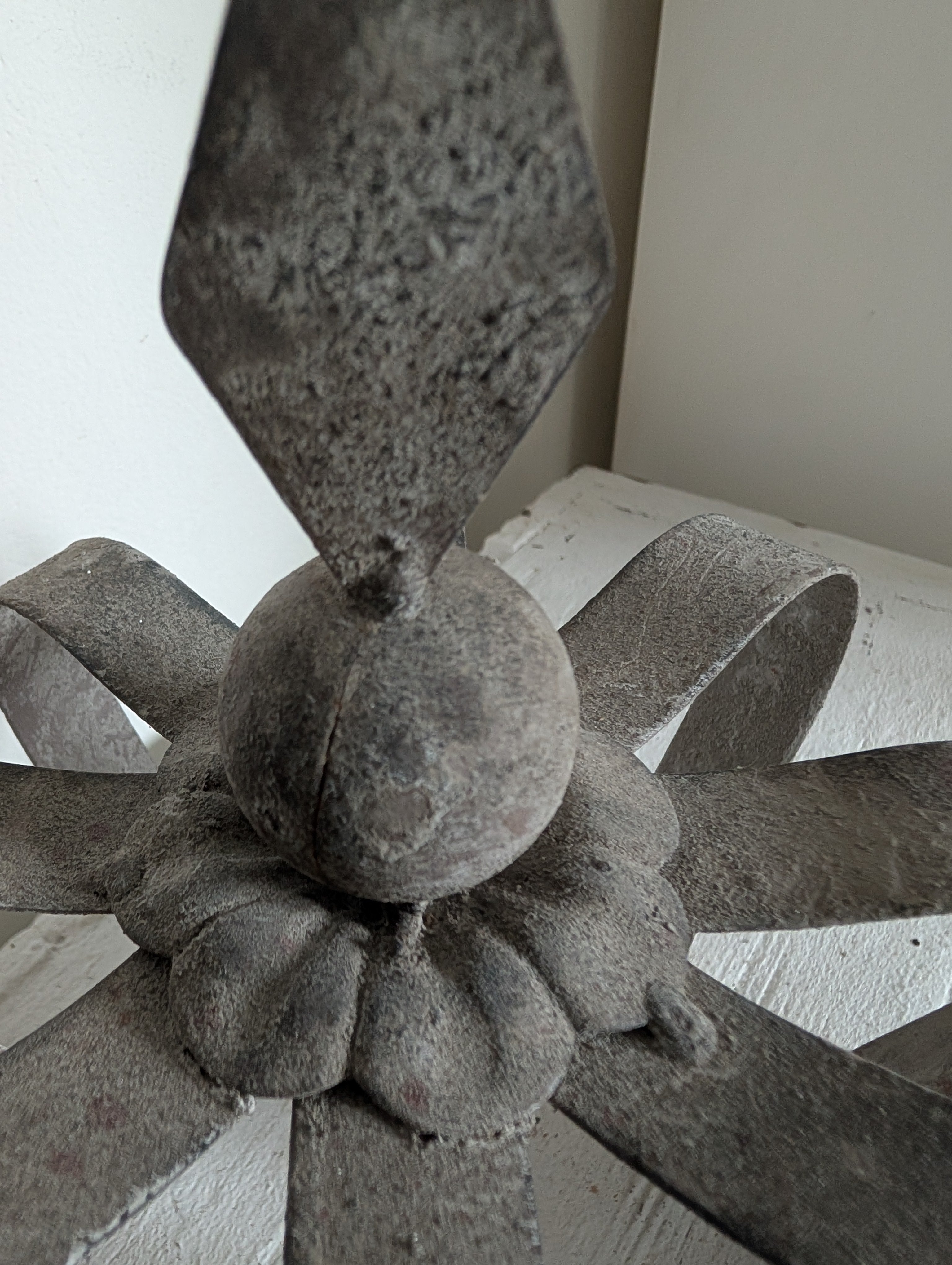 Crown Metal Grey Vintage