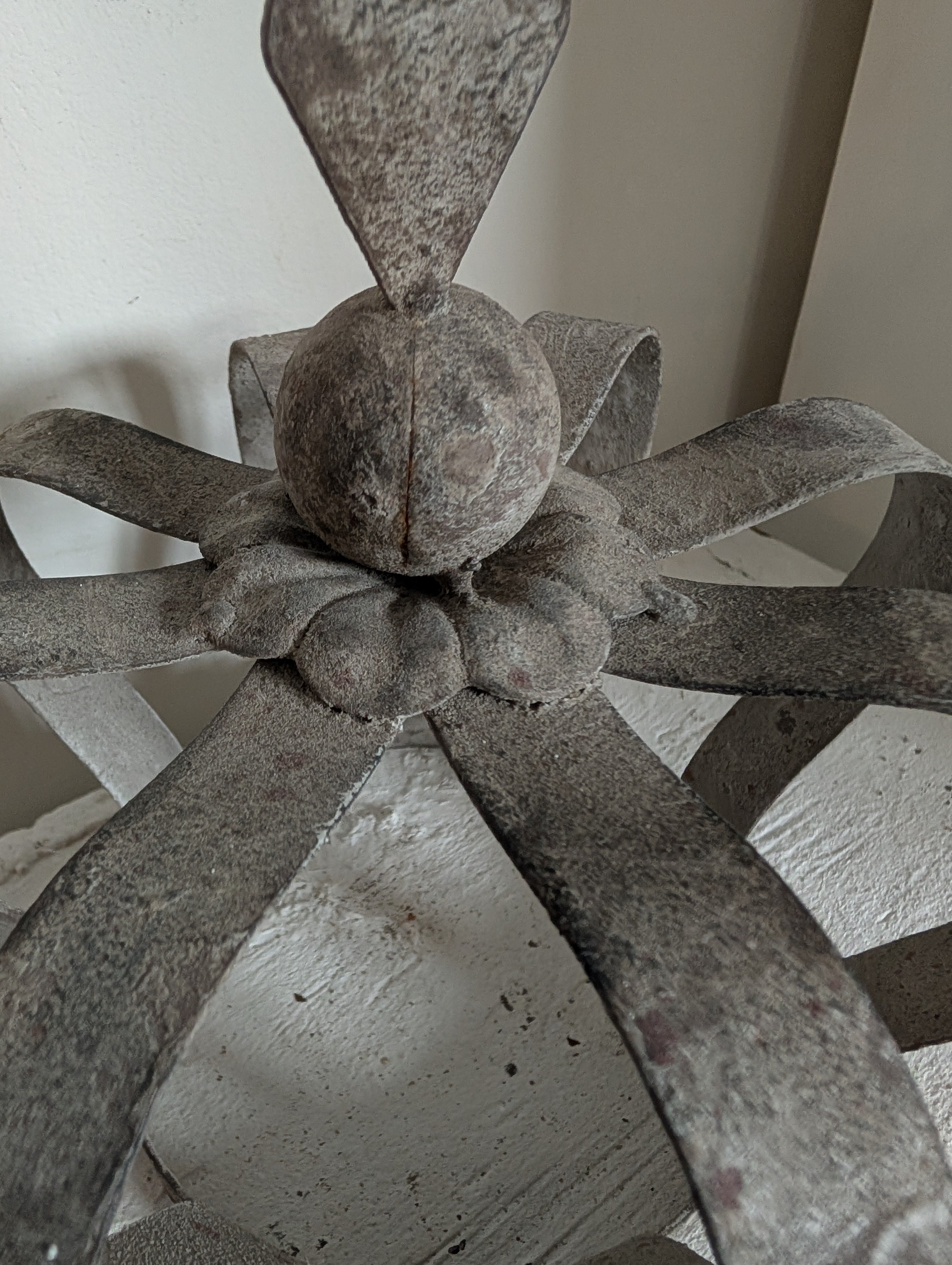 Crown Metal Grey Vintage