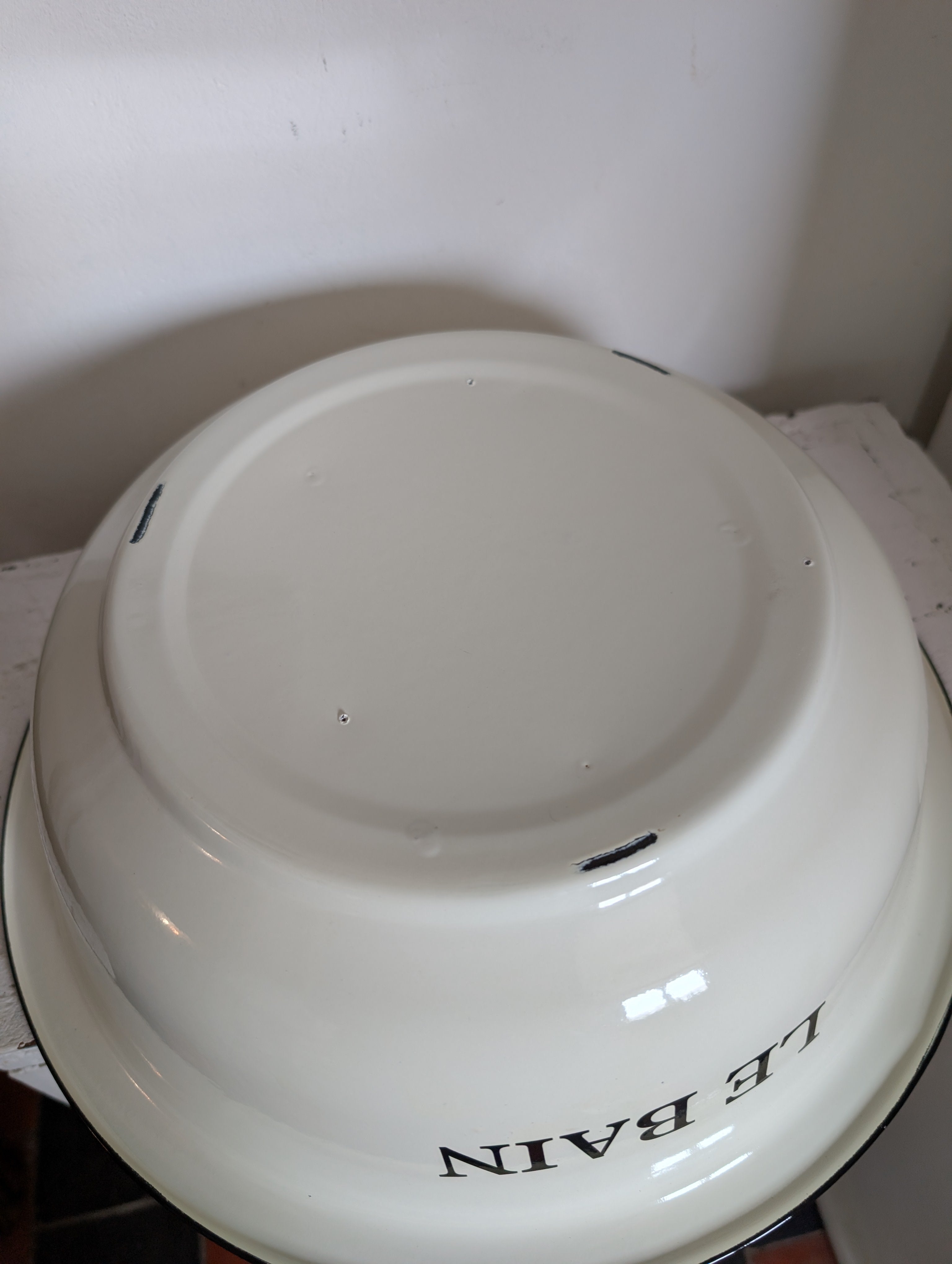 Shabby Chic Vintage Enamel Pitcher and Basin Set - White Cottage Jug with Tray