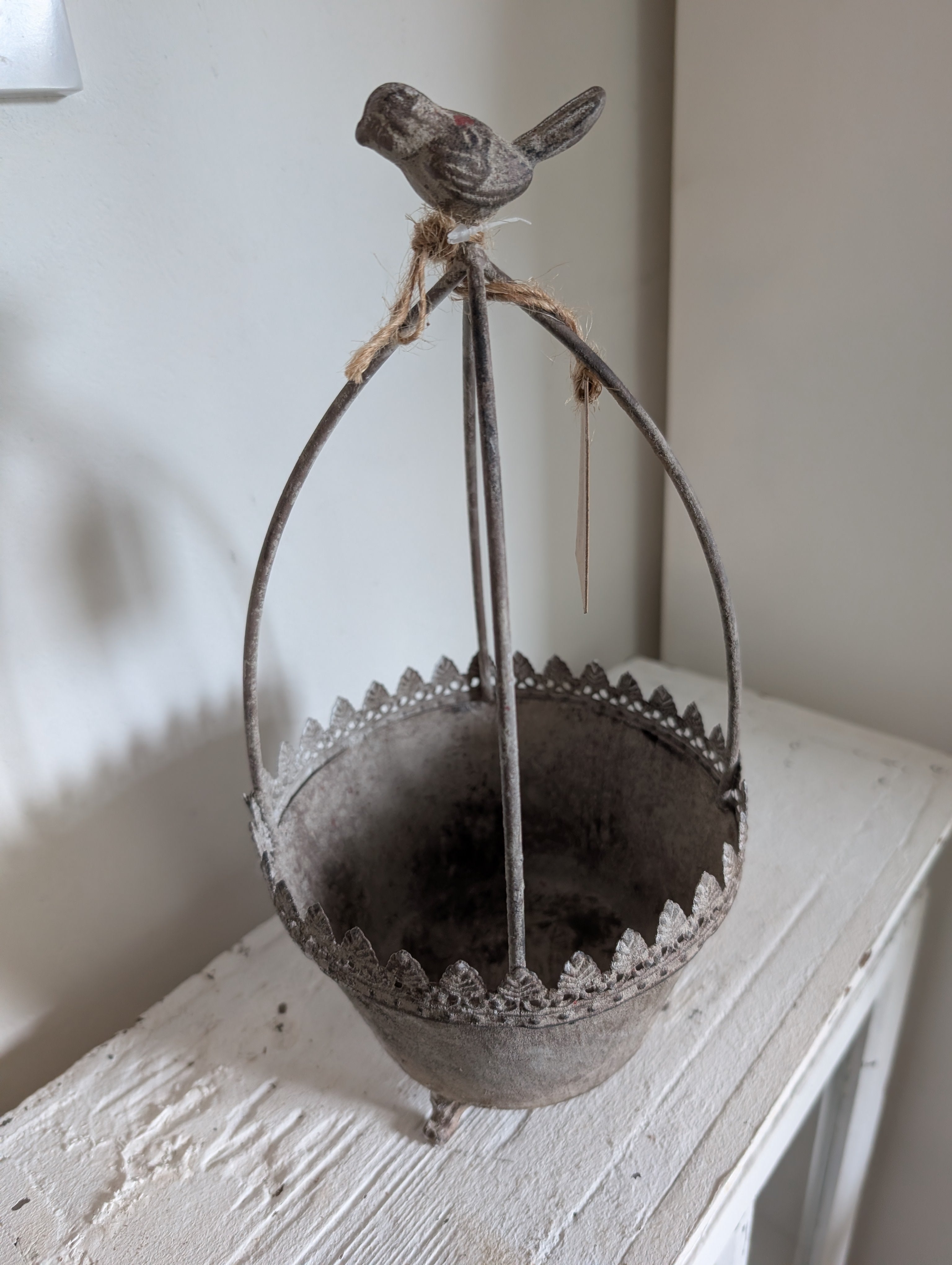 Rustic Metal Tabletop Bowl With Bird - Shabby Chic Vintage Garden Ornament Arch Handle Planter