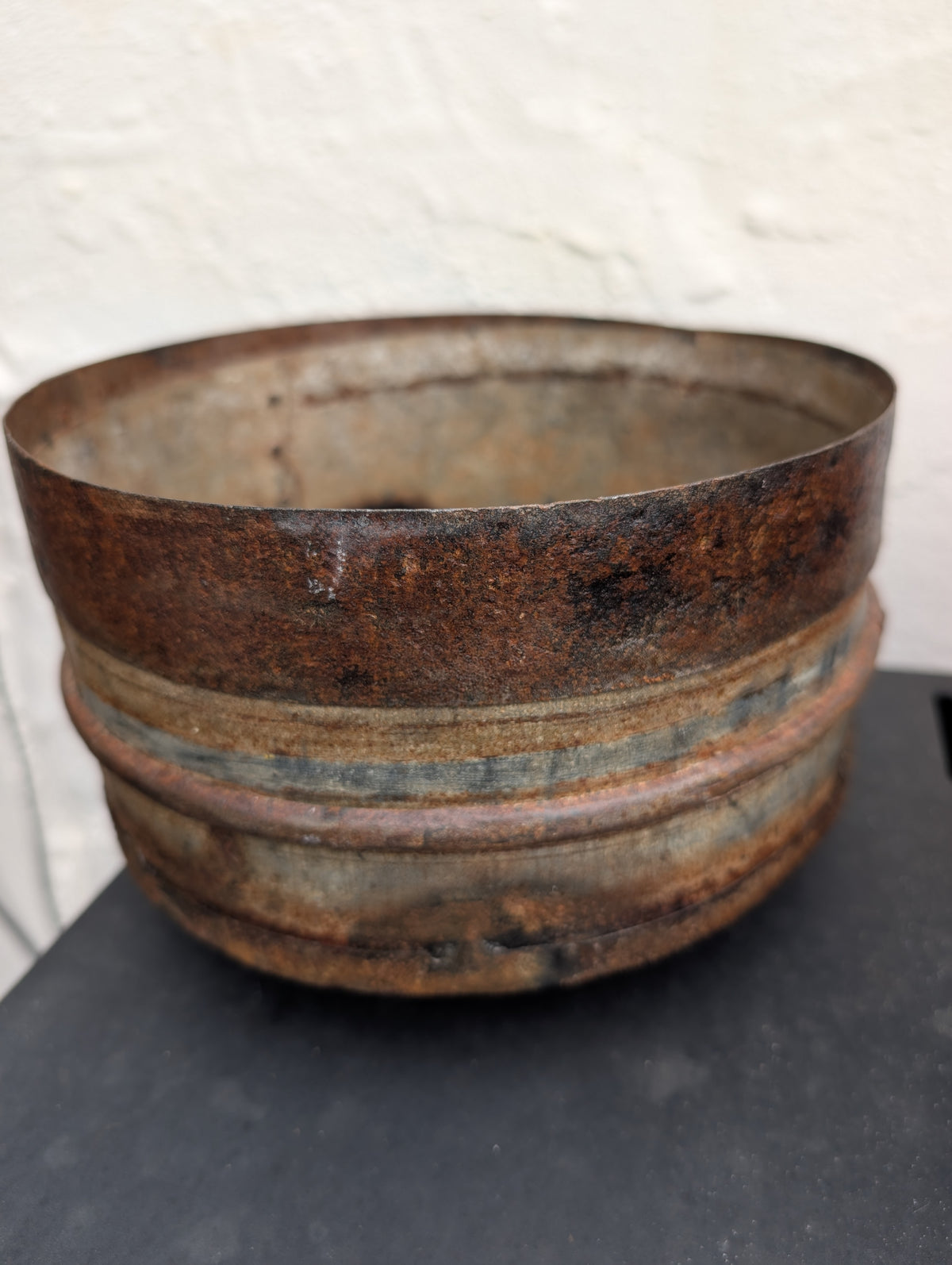 Rustic Aged Metal Ribbed Planter - Vintage Rusty Flower Pot & Garden Tub