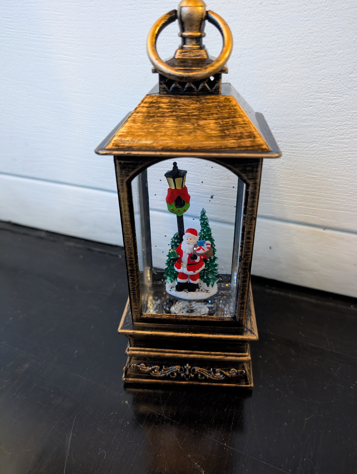 Vintage Style Musical Christmas Snow Globe Lantern with Swirling Snow 22x9cm