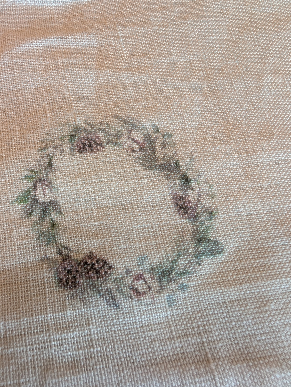 Shabby Chic Embroidered Christmas Wreath Linen Napkins - Set of 4