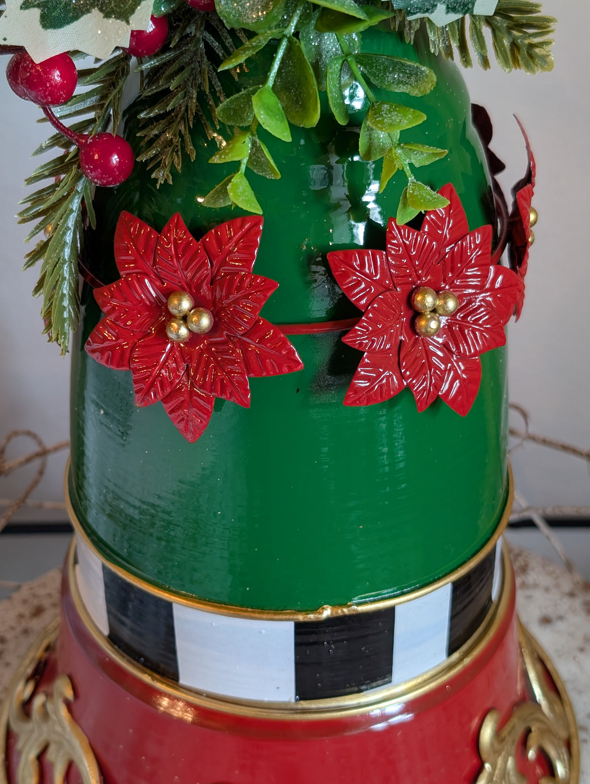 Holiday Decoration Large Festive Metal Christmas Bell Hanging Ornament